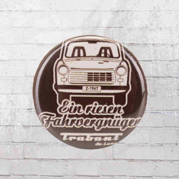 Logoshirt Button Trabant dark brown 