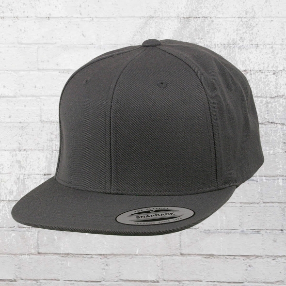 Yupoong by Flexfit Hat Classic Snapback Cap dark grey 