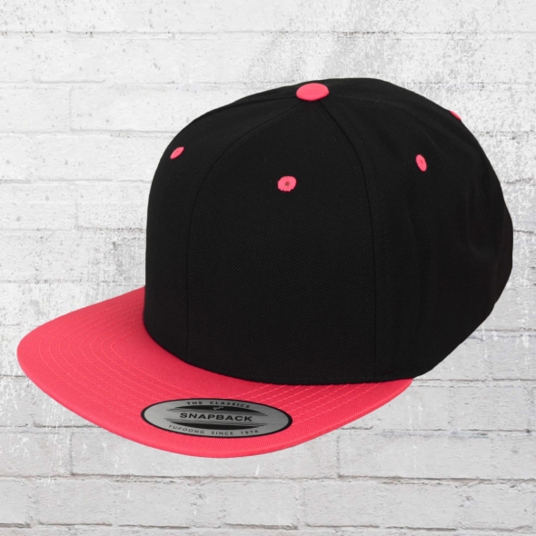 Yupoong by Flexfit Classic Snapback 2-Tone Cap black neon pink 